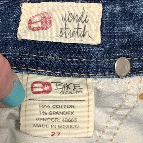 Women’s BKE Distressed Denim Shorts Size 27 EUC - Picture 7 of 7